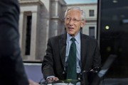 新昌宏观经济学教授兼实践者Stanley Fisher逝世 曾培养全球多位经济决策者
